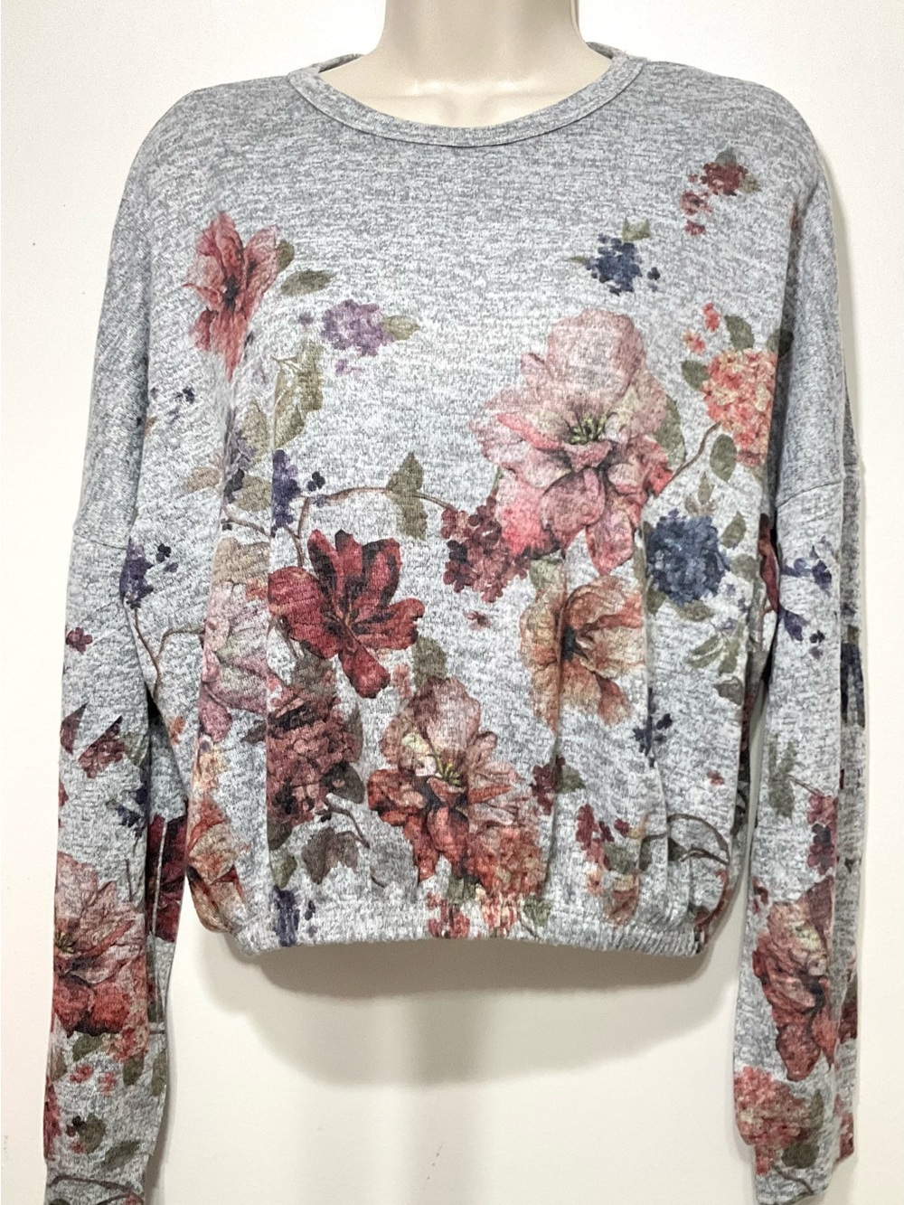 Floral Crewneck Pullover Sweater — Grey with Pink & Red Blooms
